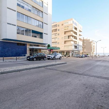 Modern Apartment By The Sea Quarteira Exterior foto