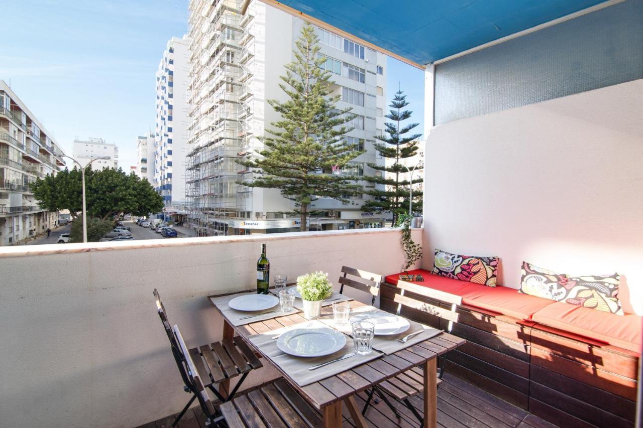 Modern Apartment By The Sea Quarteira Exterior foto
